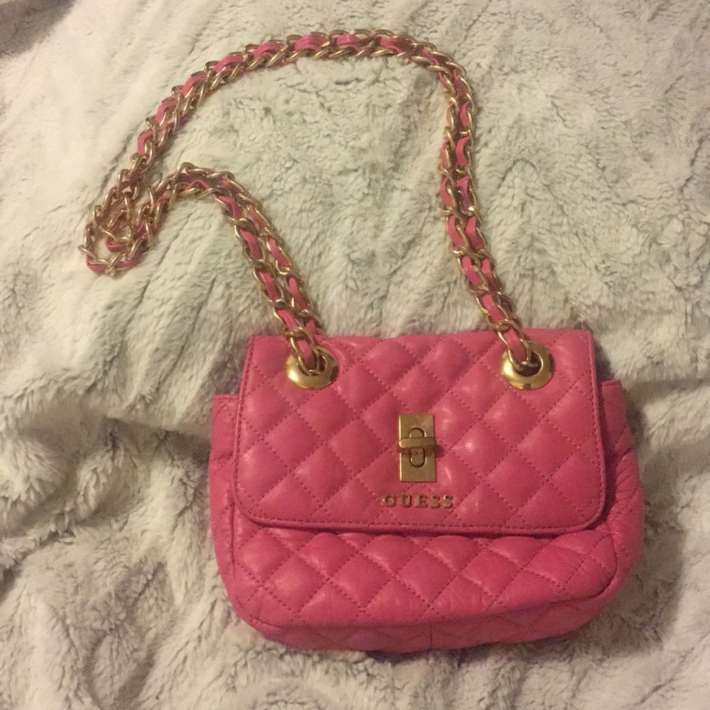 GUESS small purse. SUPER CUTE🌸
